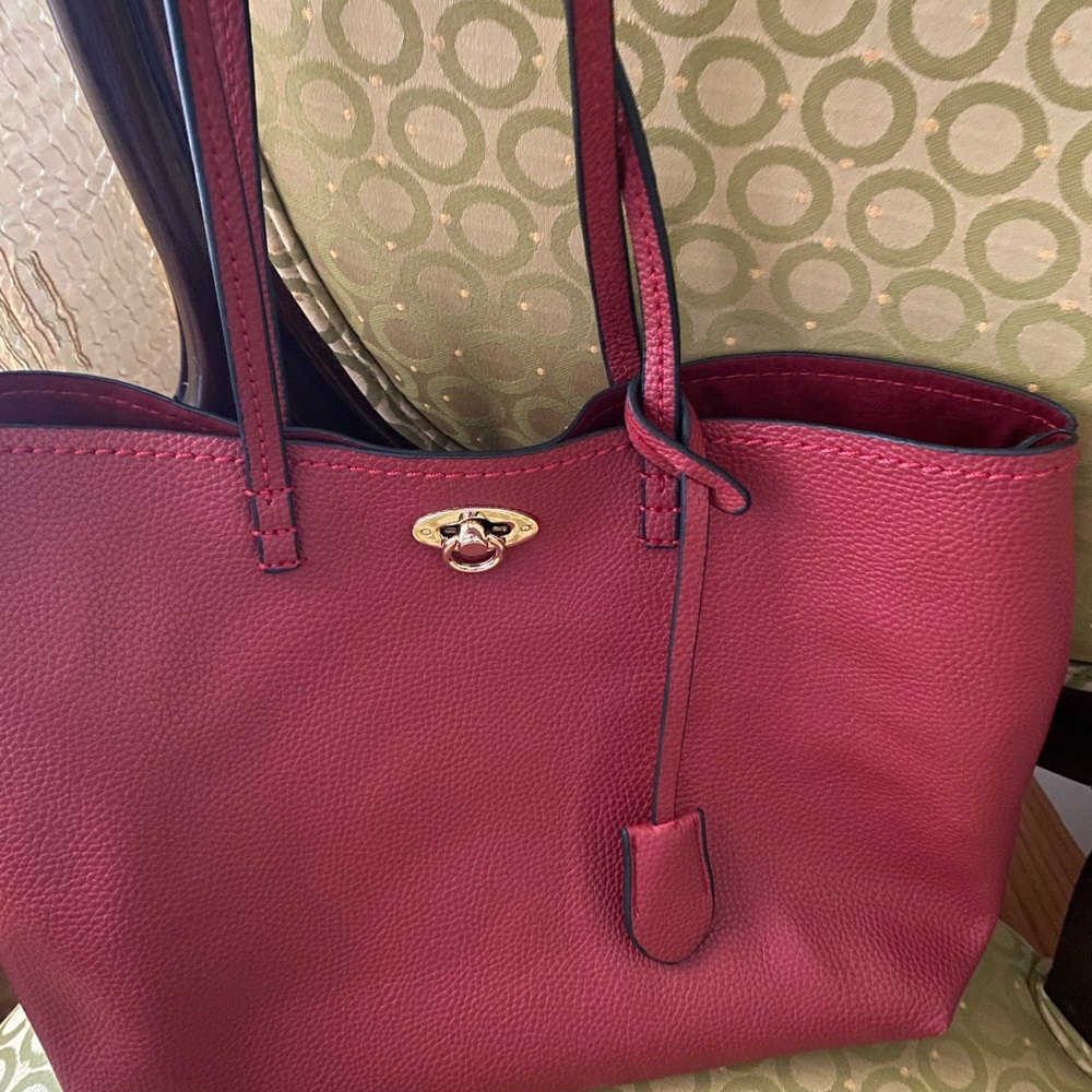Burgundy tote